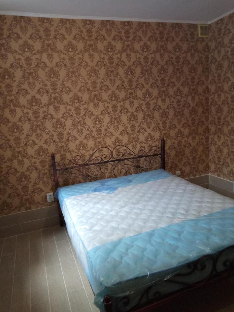 постійне електропостачання Stepana Bandery Street 37-2 * Lviv